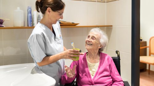 Patientin Krankenschwester Pflege zu Hause